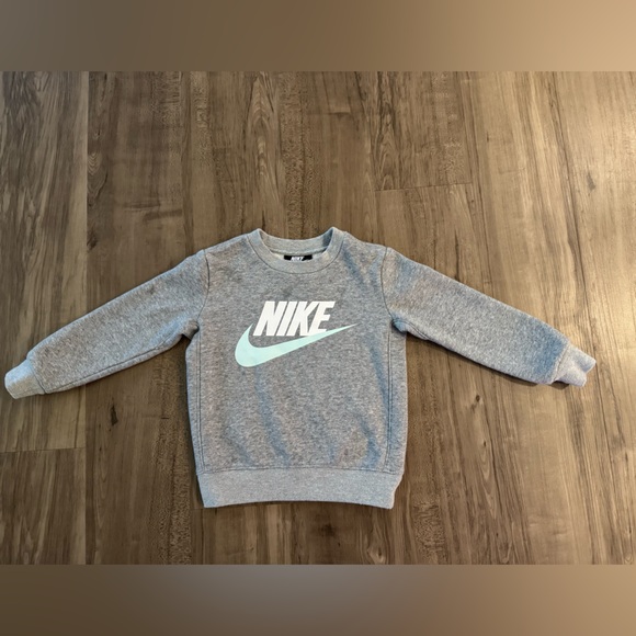 Nike Gray Sweatshirt Crewneck Pullover for Toddler Size 2T 1-2 Years - Picture 1 of 5